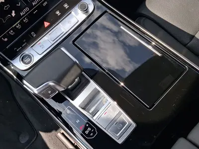 Audi A8 – Foto 11