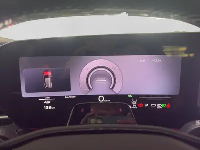 Audi Q6 e-tron – Foto 10