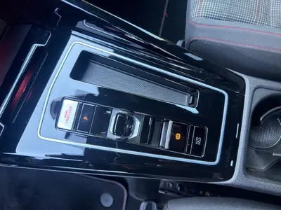 Volkswagen Golf GTI – Foto 11