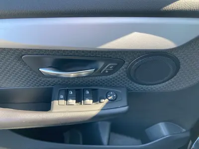 BMW 218d – Foto 8