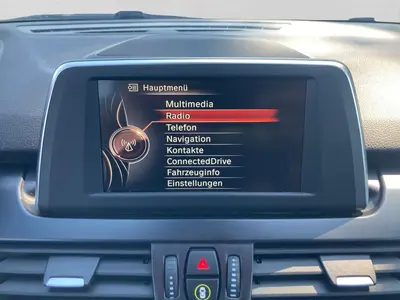 BMW 218d – Foto 13
