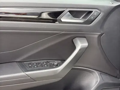 Volkswagen T-Roc – Foto 8