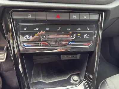Volkswagen T-Roc – Foto 15