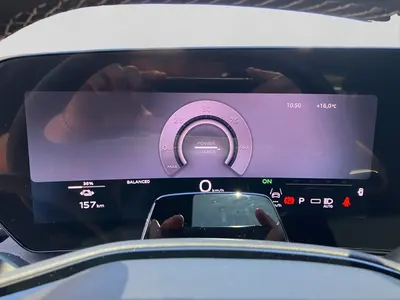 Audi Q6 e-tron – Foto 10