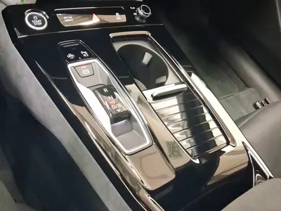 Audi A6 Avant e-tron – Foto 11