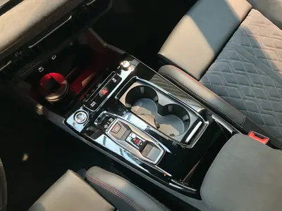 Audi Q6 e-tron – Foto 11