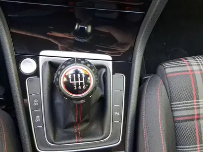 Volkswagen Golf GTI – Foto 11