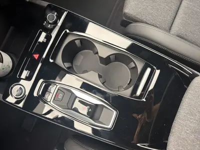 Audi Q6 e-tron – Foto 11