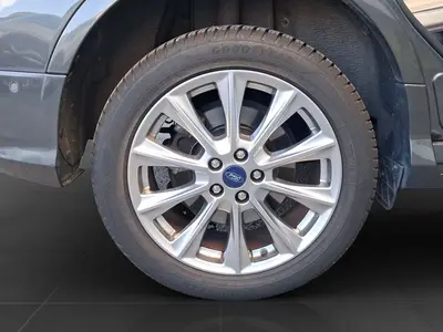 Ford Kuga – Foto 7