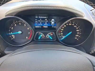 Ford Kuga – Foto 10