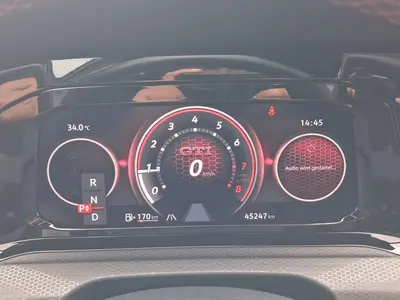Volkswagen Golf GTI – Foto 10