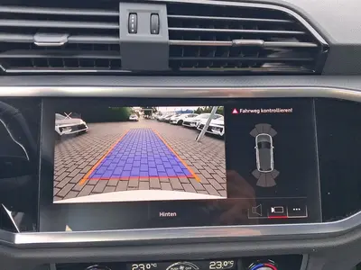Audi Q3 – Foto 12