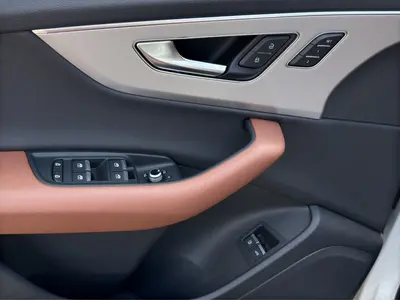 Audi Q7 TFSI e – Foto 8