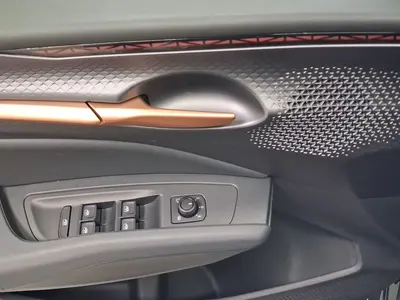 Cupra Raval – Foto 8