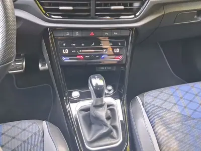 Volkswagen T-Roc – Foto 11