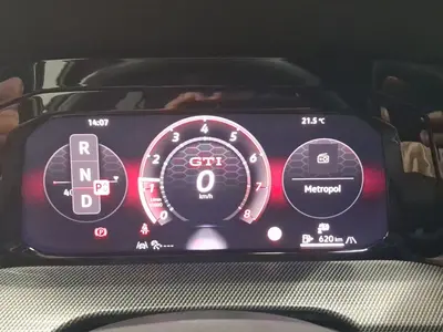Volkswagen Golf GTI – Foto 10