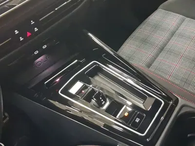 Volkswagen Golf GTI – Foto 11