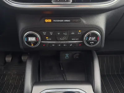 Ford Kuga – Foto 12