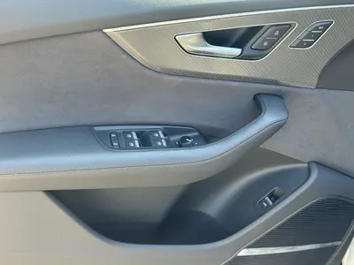 Audi RS Q8 – Foto 8
