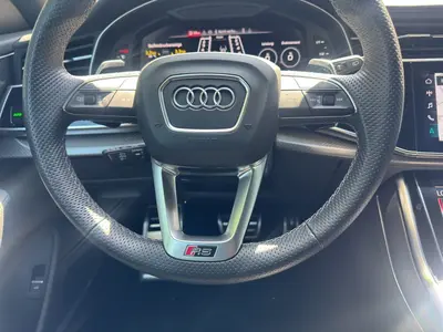 Audi RS Q8 – Foto 9