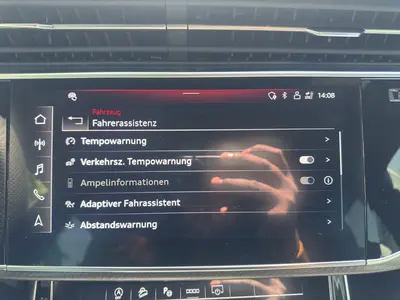 Audi RS Q8 – Foto 14