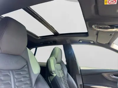 Audi RS Q8 – Foto 18