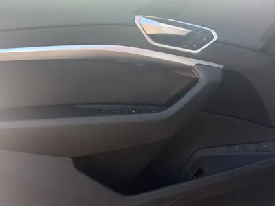 Audi e-tron S – Foto 8