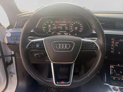 Audi e-tron S – Foto 9