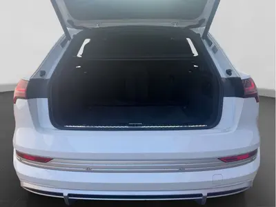 Audi e-tron S – Foto 17