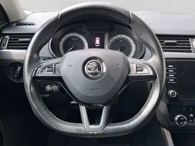 Skoda Octavia – Foto 9