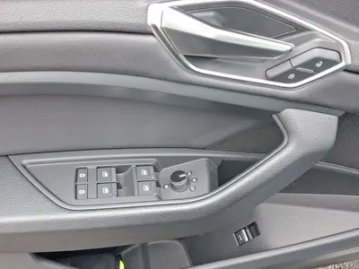 Audi Q8 Sportback e-tron – Foto 8