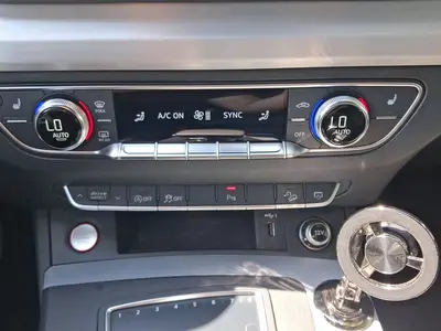 Audi SQ5 – Foto 16