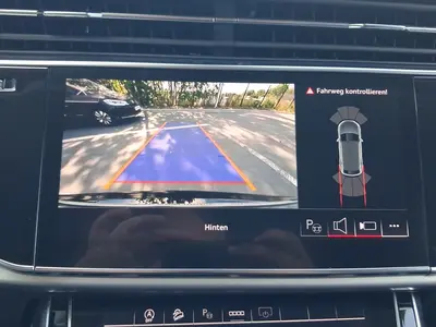 Audi Q8 – Foto 12