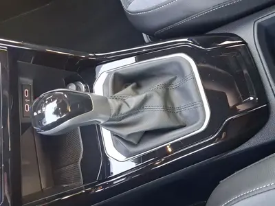 Volkswagen T-Roc – Foto 11