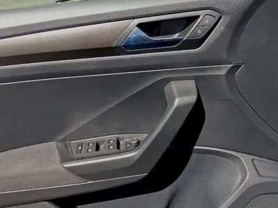Volkswagen T-Roc – Foto 8