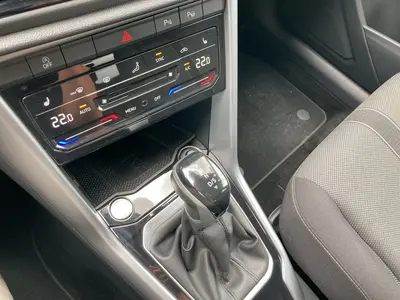 Volkswagen T-Roc – Foto 11