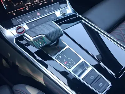 Audi S6 Avant – Foto 11