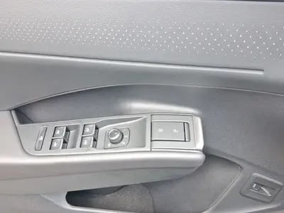 Volkswagen T-Roc – Foto 8