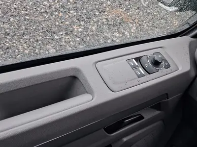 Volkswagen T7 Caravelle – Foto 10