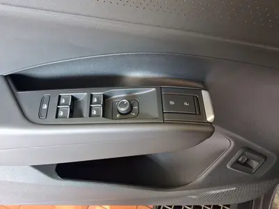 Volkswagen T-Roc – Foto 8