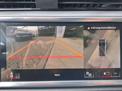 Audi Q3 – Foto 12