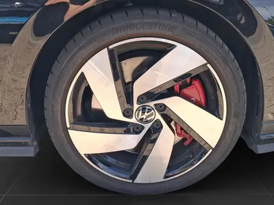 Volkswagen Golf GTI – Foto 7
