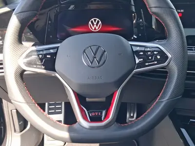Volkswagen Golf GTI – Foto 9