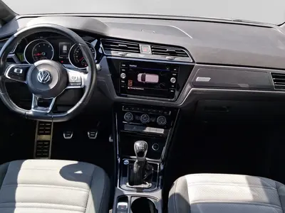 Volkswagen Touran – Foto 5