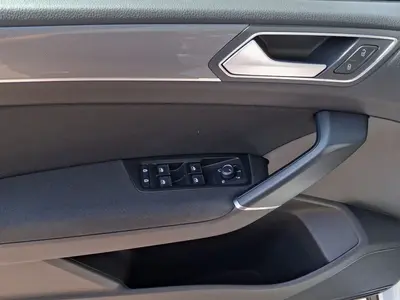 Volkswagen Touran – Foto 8