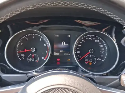 Volkswagen Touran – Foto 10
