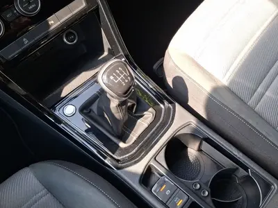 Volkswagen Touran – Foto 11