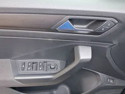 Volkswagen T-Roc – Foto 8