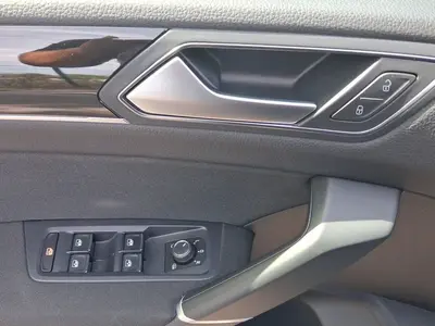 Volkswagen Touran – Foto 8