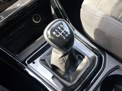 Volkswagen Touran – Foto 11
